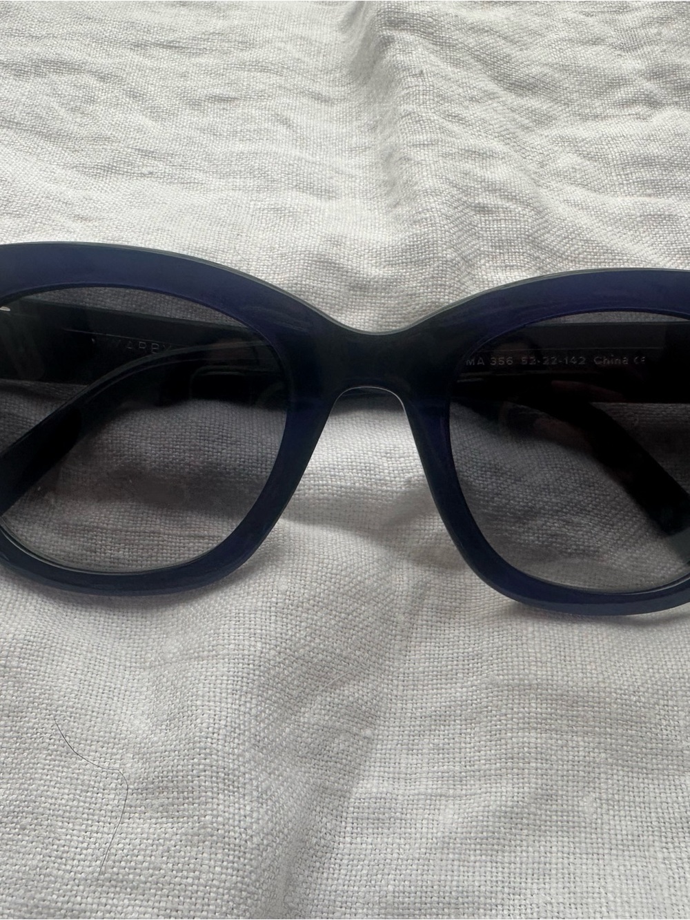 Classic Women's Oversized Sunglasses in Navy